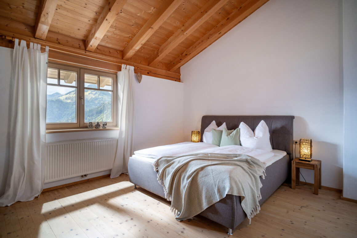 muehlberghof-koessen_ferienwohnung-rosi_schlafzimmer1_4 Ferienwohnung Rosi